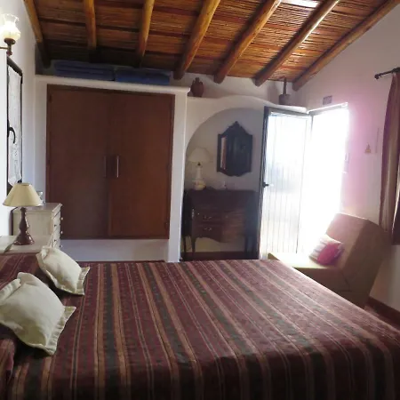 El Alcazar كارفويرو